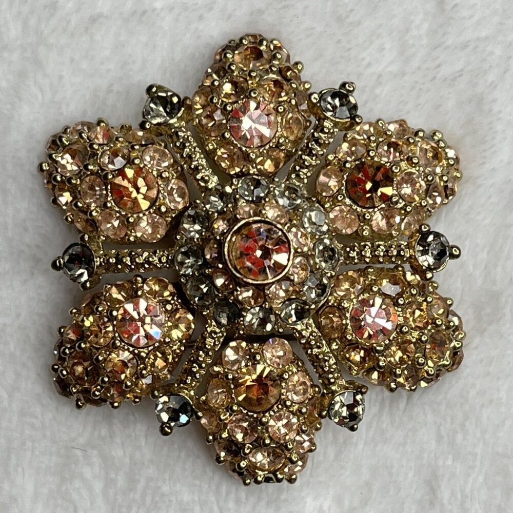 Vintage Grey & peach crystal rhinestone flower Brooch High End Gold Plate